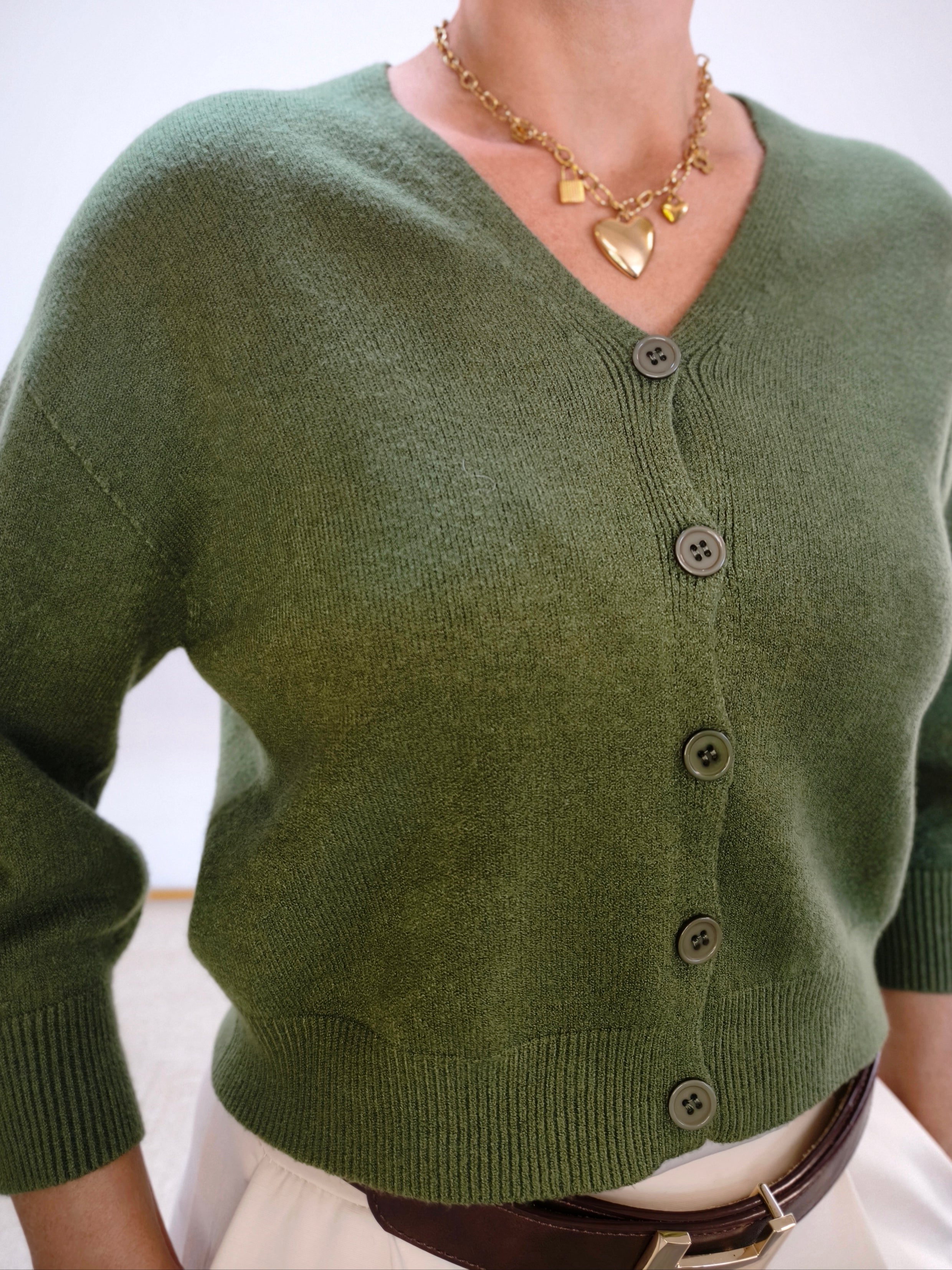 Strickjacke "Steffi" Uni Oliv (36-40)