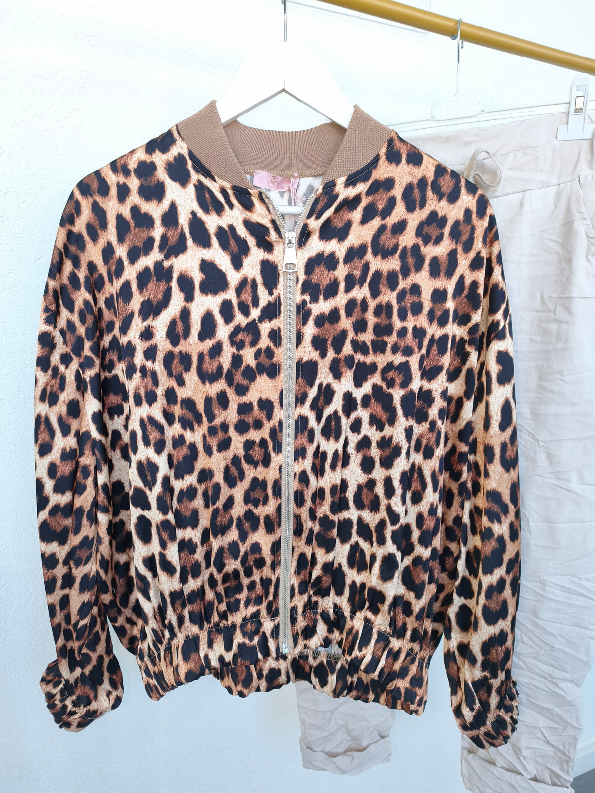 Outfit Set beige/braun mit Leo Größe 42 - Styling Box