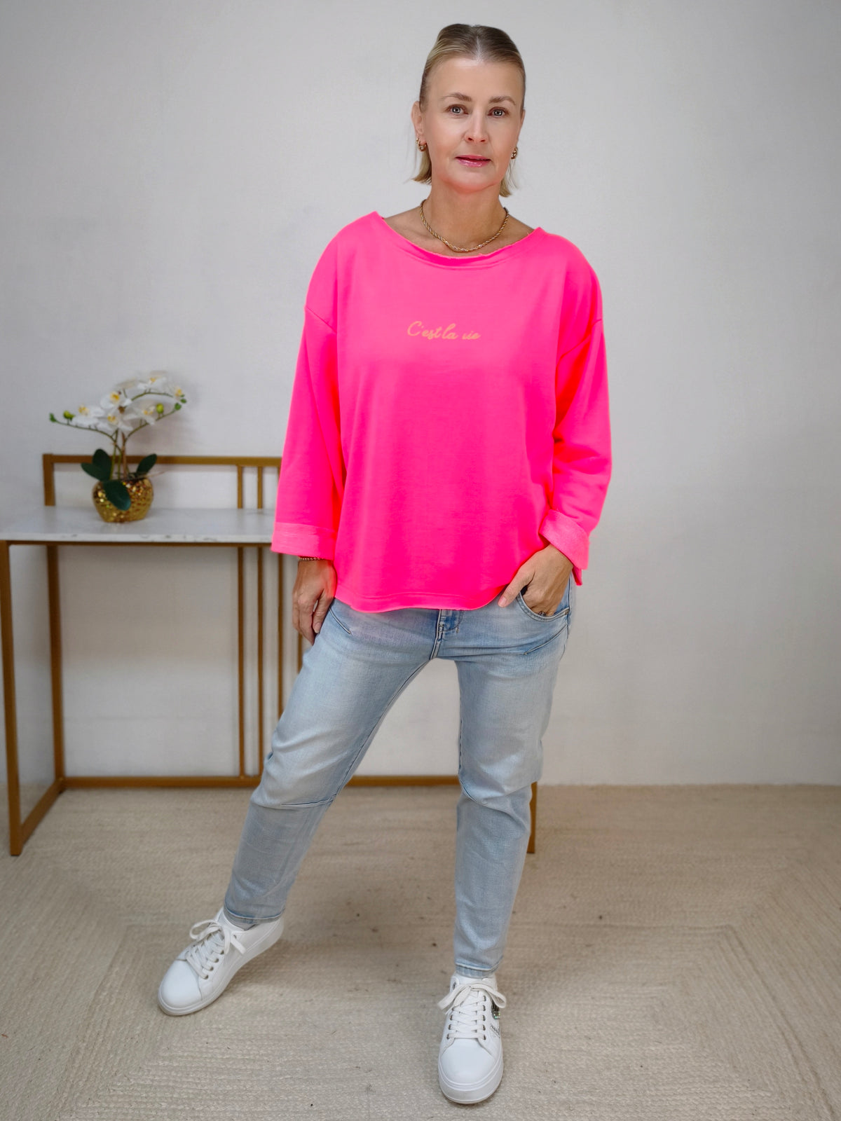Sweatshirt "C'est la vie" aus Baumwolle Neon Pink (40-44)