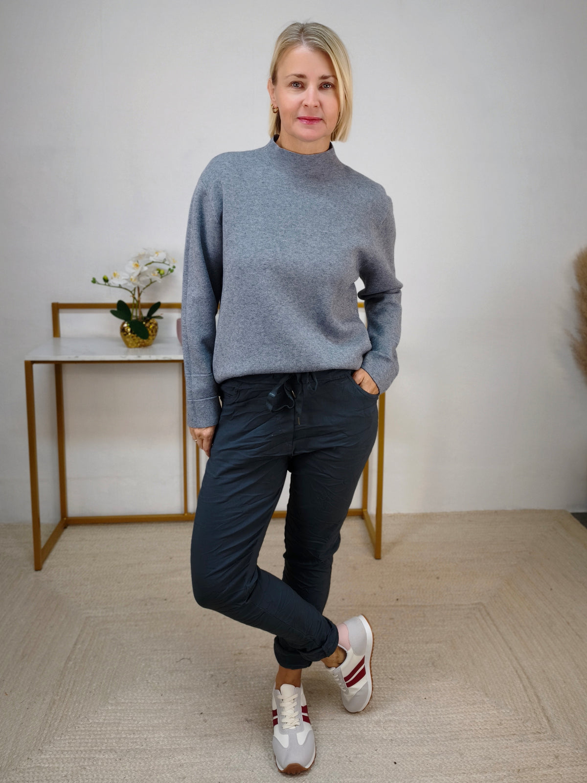 Herbstliches Outfit in grau/burgundy Größe 40-42 - Styling Box