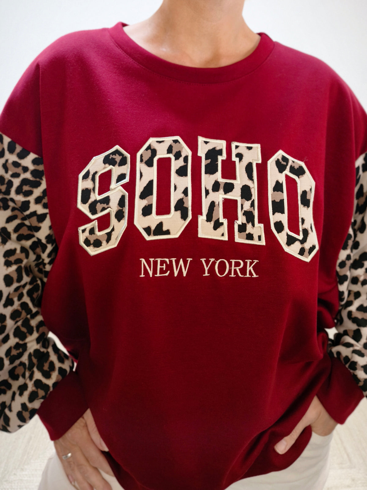 Sweatshirt "Soho" mit Leo in Burgundy (38-44)