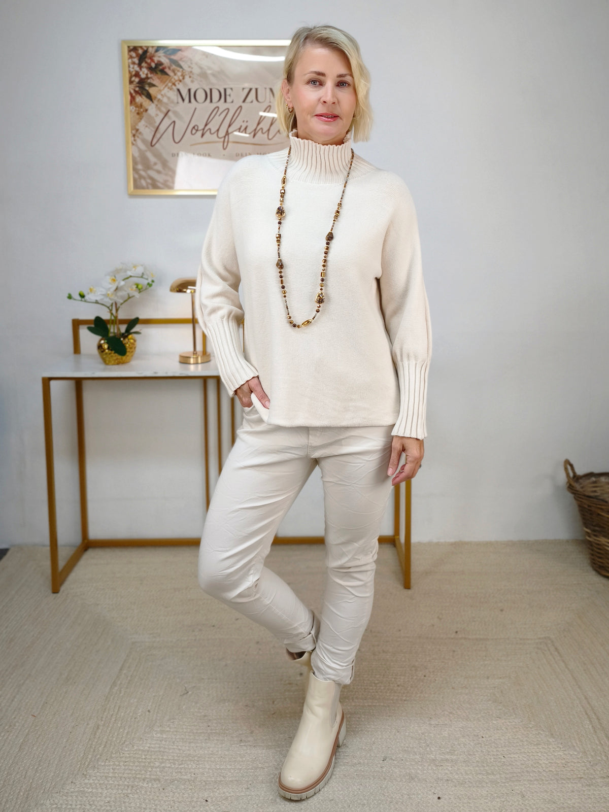 Pullover mit Turtle Neck Hellbeige (38-42)