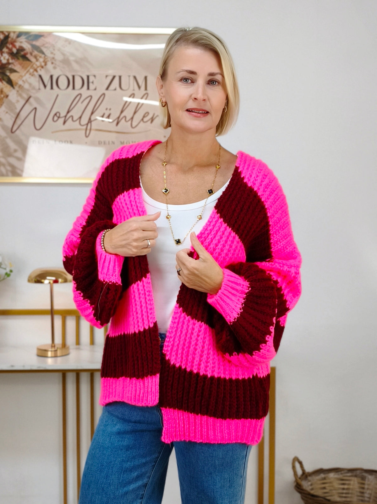 Warme Strickjacke gestreift (38-44)