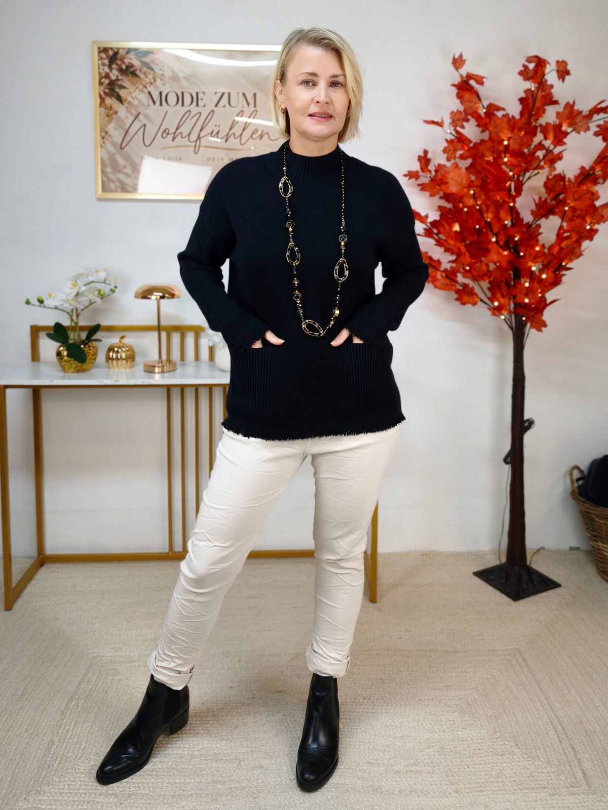 Pullover gefranst mit Turtle Neck Schwarz (38-42)