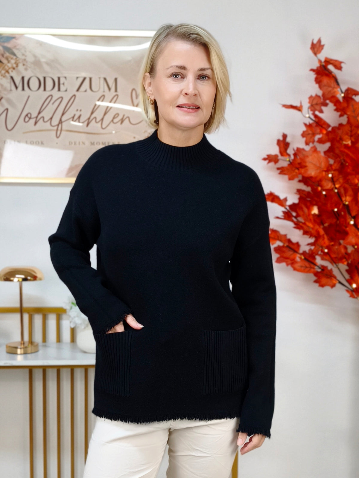 Pullover gefranst mit Turtle Neck Schwarz (38-42)