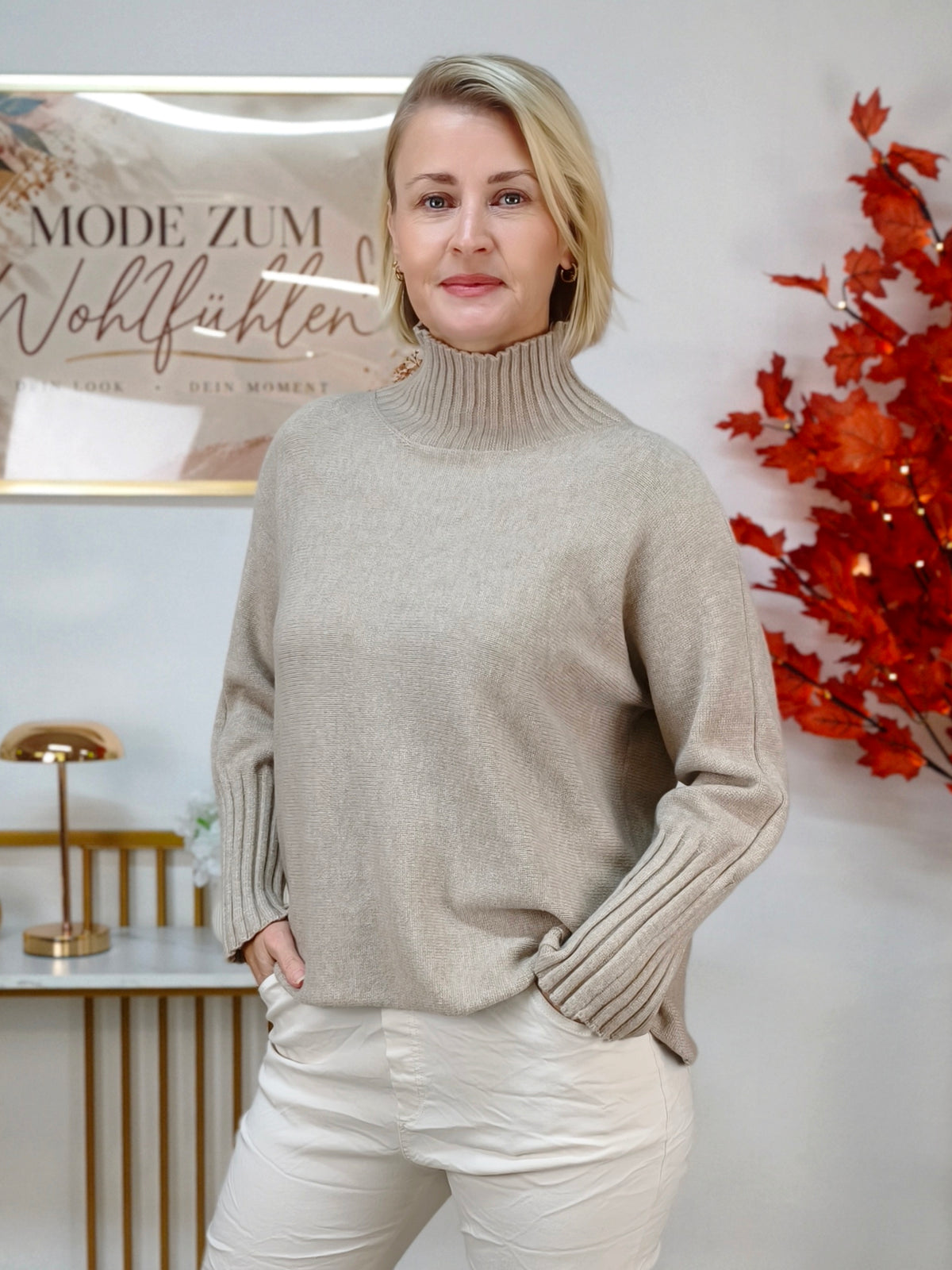 Pullover mit Turtle Neck Beige (38-42)